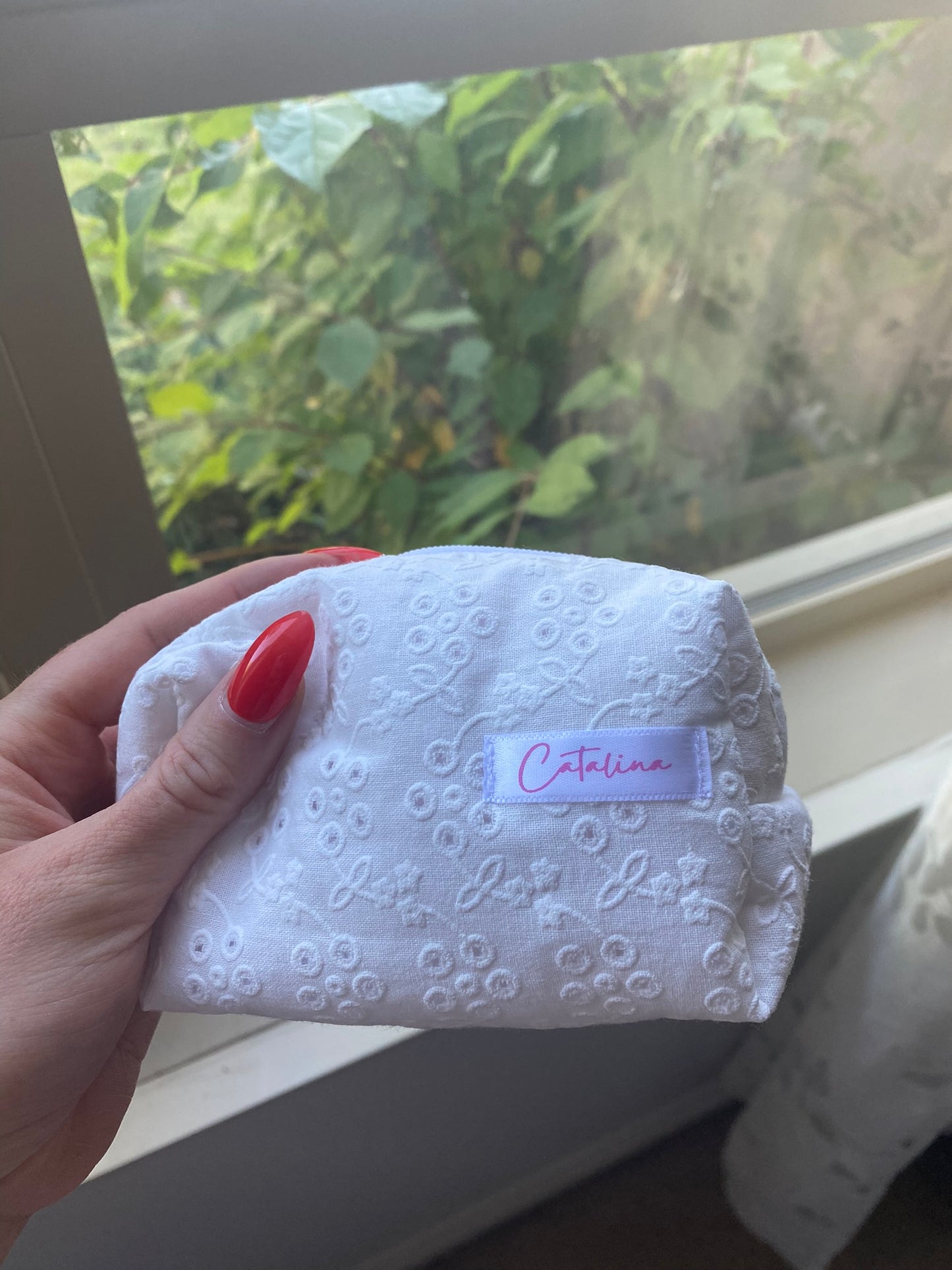 Creamy Embroidery Makeup Bag
