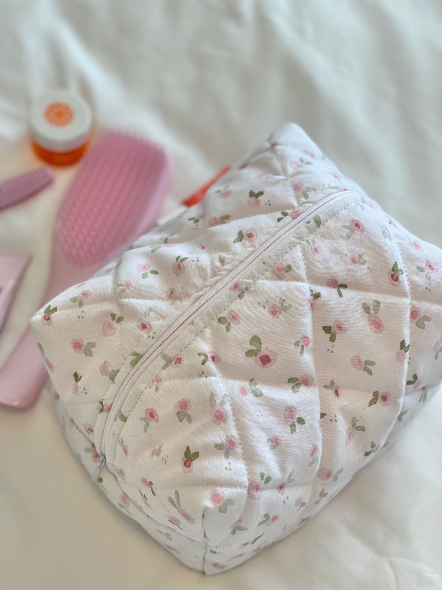 Soft Floral Beauty Bag
