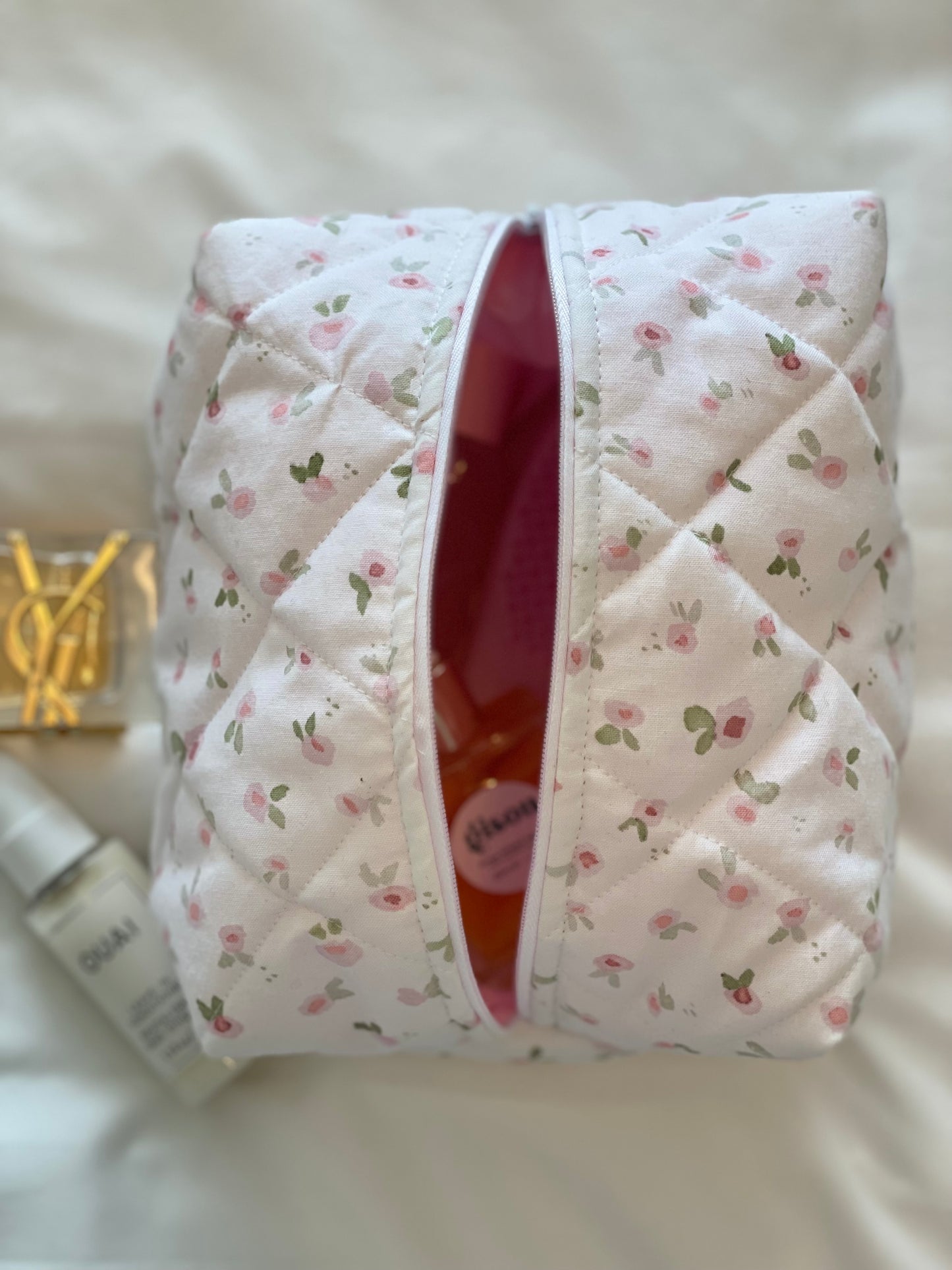 Soft Floral Beauty Bag