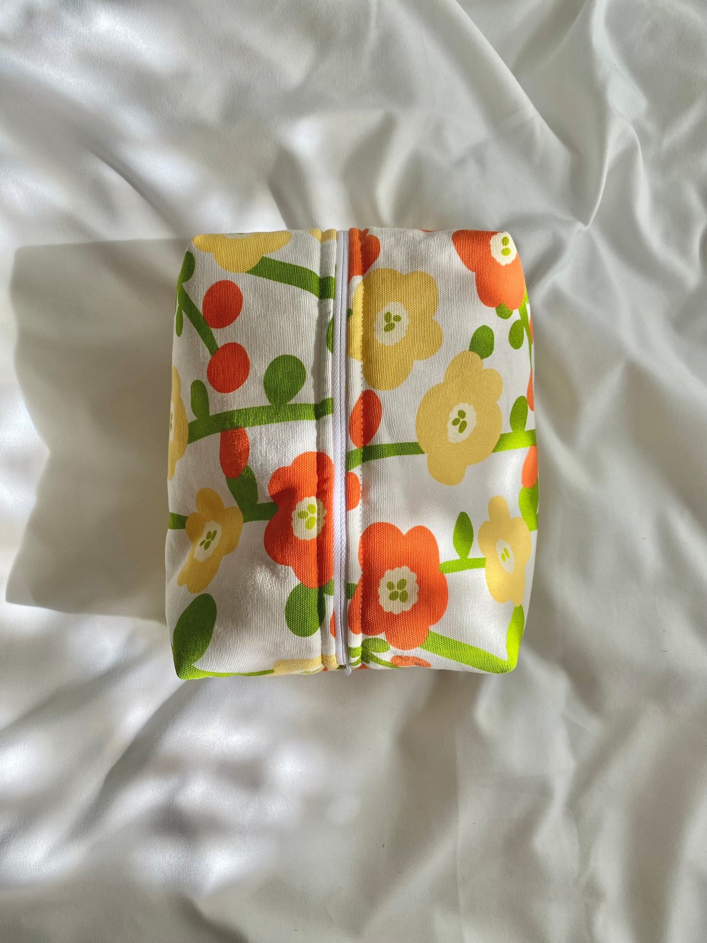 Retro Flowers Makeup Bag