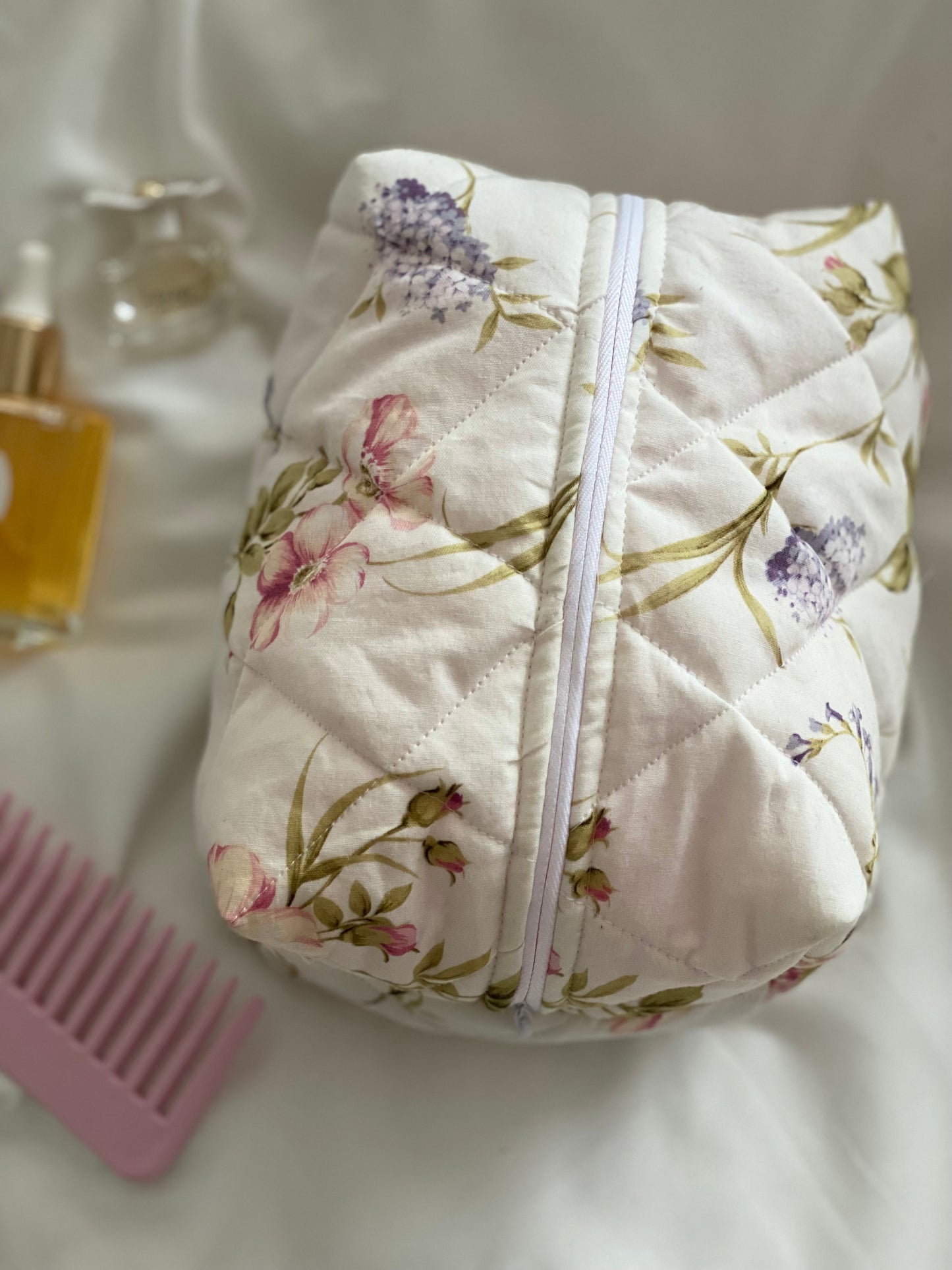 Trousse de maquillage florale délicate