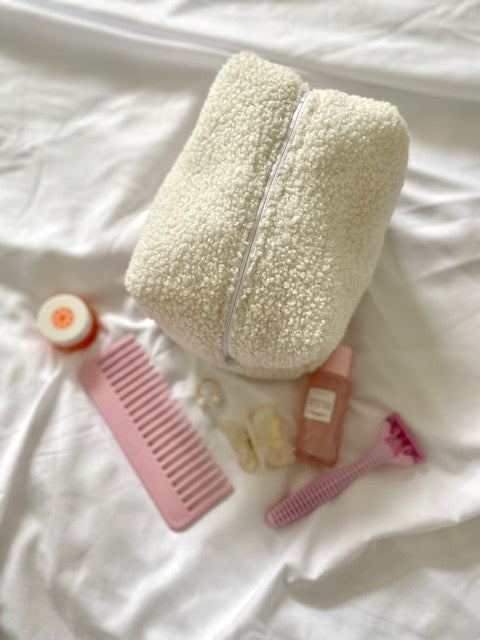 Ultra-soft Sherpa Beauty Bag