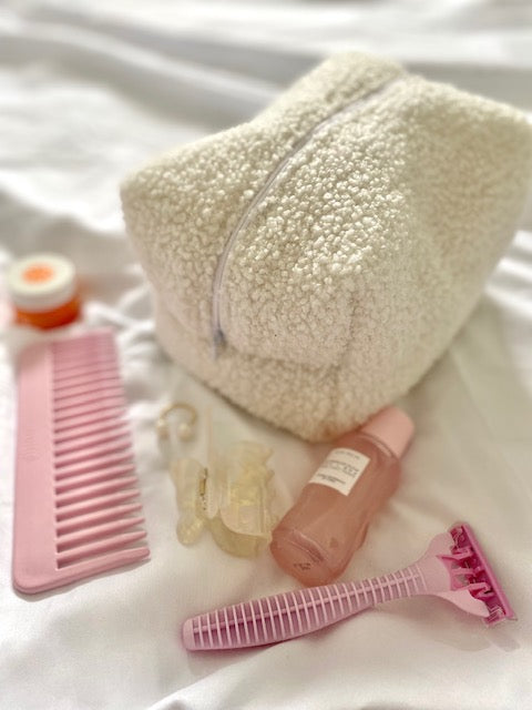 Ultra-soft Sherpa Beauty Bag