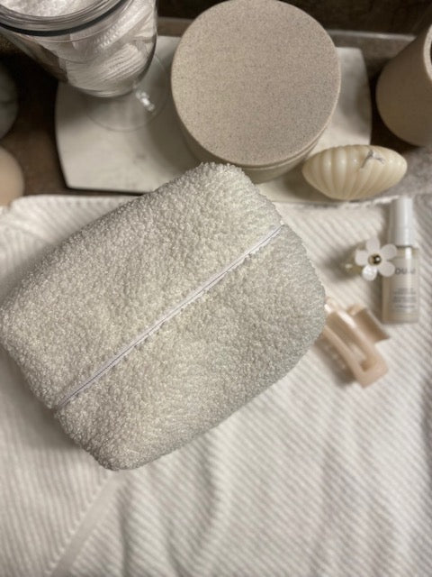 Ultra-soft Sherpa Beauty Bag